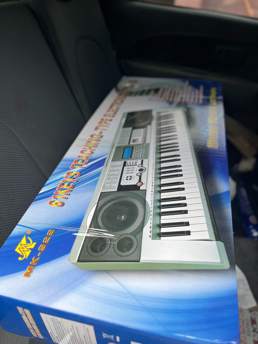 Tanganyikan's tweet image. Sio Yamaha ila ndio vile naanza masomo YouTube University.