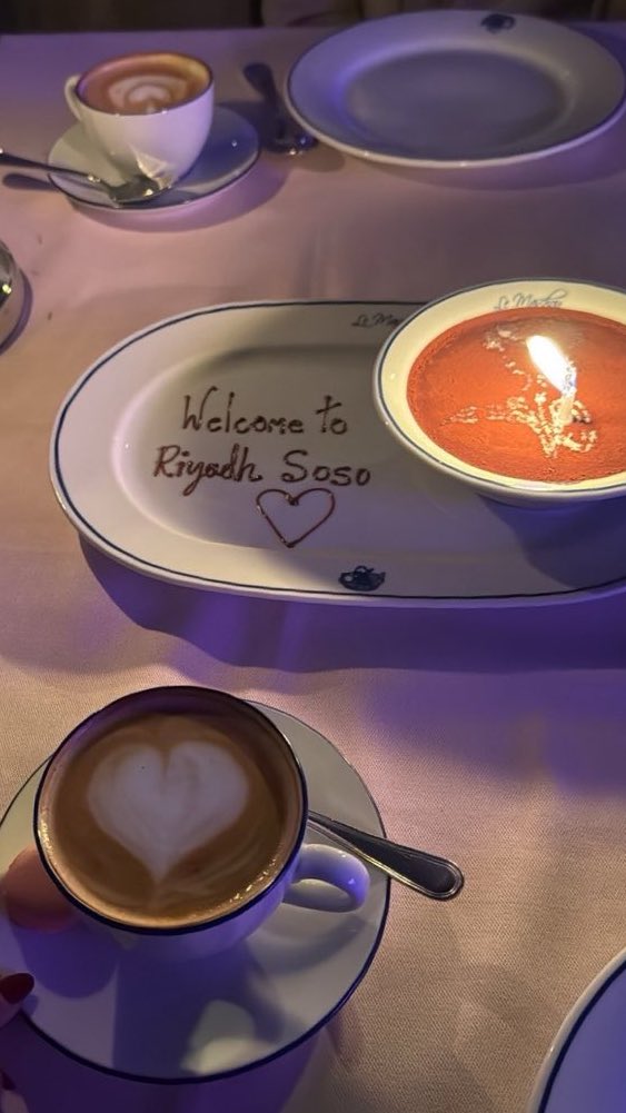 Falak⚕ tweet media