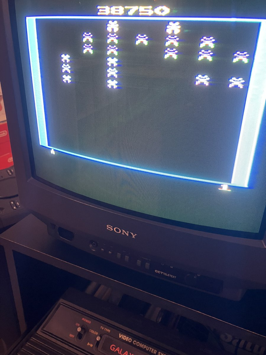 <a href="/ClubAtari/">Atari Club</a> Après avoir insisté sur la version de #Atari50 ,  je me suis aperçu que je m'en sortais beaucoup mieux avec le matériel d'origine. Record battu, et score validé pour le challenge #Galaxian de
<a href="/ClubAtari/">Atari Club</a>

score : 38750  

posté sur : mycrappygames.com/highscores/Dis…

<a href="/BeardedSonOfNel/">BeardedSonOfNel</a>