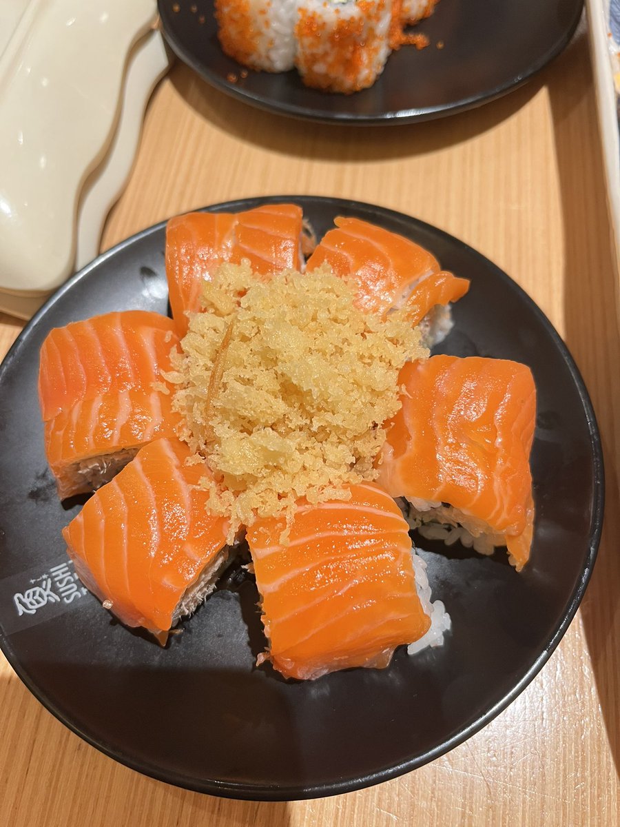 recjects's tweet image. sushi time✨✨