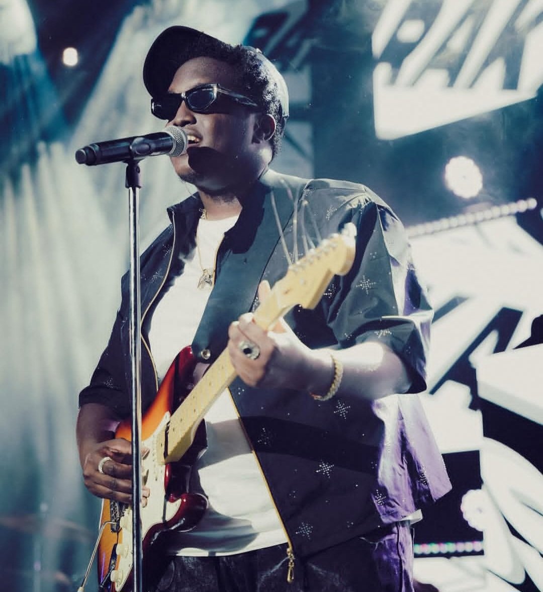 frankbalkazerg1's tweet image. My Fantasitic Four Ugandan Artists This Year (2025)

1. Joshua Baraka
This yr, Joshua has successfully exported Ugandan music to global live stages, including performances at the Earth Theatre (London) and a European tour spanning Helsinki, Copenhagen, Berlin and  Manchester

Guy…