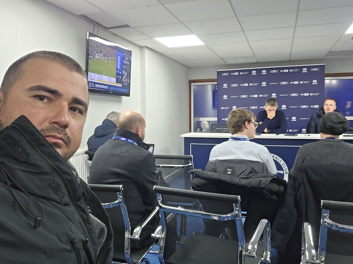 EnginErdem07's tweet image. 25 yıl önce kurulan çocukluk hayallerinin gerçeğe dönüşmesi...

Millwall vs. Ipswich Town English League Championship ⚽️