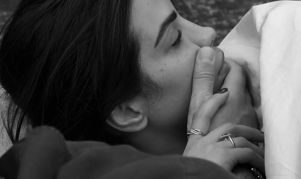 sfragolaa's tweet image. sono sempre state le mani…✨ #rashmer