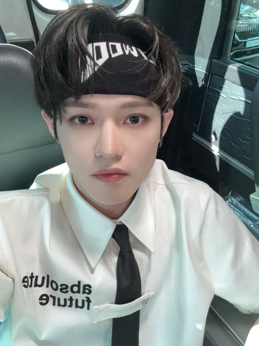 Hyung ku cayang athu maw minta kunjaw na boweh nda? Boweh pwease? 🥺🥺🥺🥺🥺🥺