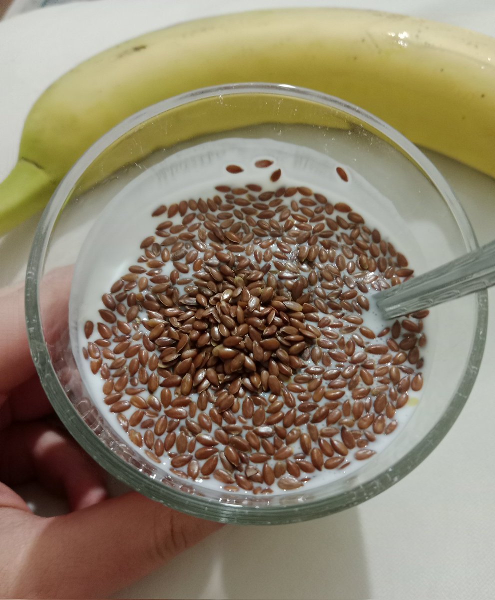 aklıma fare pisliği geliyo kusacak gibiyim