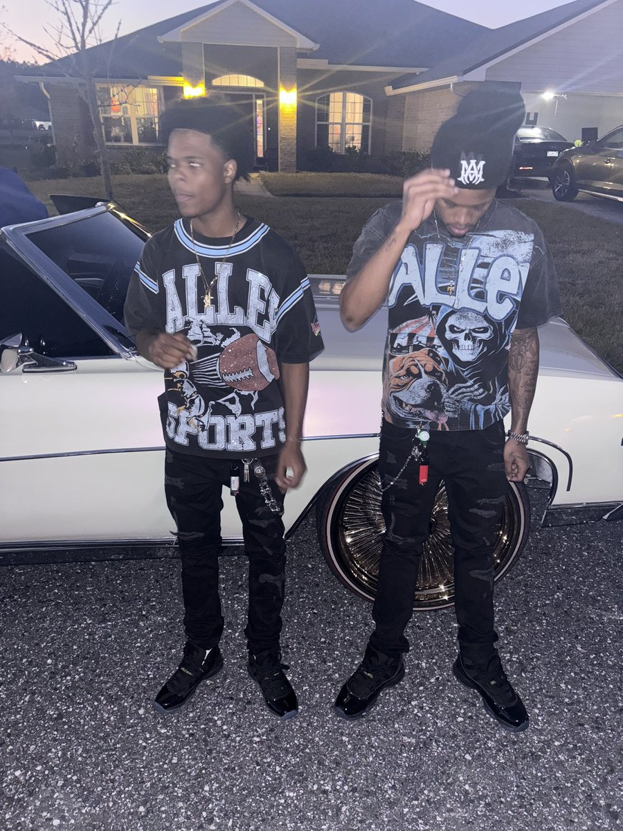 AFNF95's tweet image. I come through sow yoo city up I know the whole town ♻️🖤