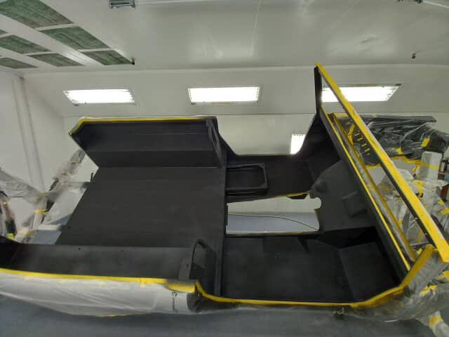 LizardSkin_'s tweet image. Chance Martin is putting in serious work on his 1970 International Scout 800A. Main tub has been fully coated with LizardSkin Sound Control and Ceramic Insulation. He also applied LizardSkin to the top and tailgate—creating a complete layer of sound and heat protection.