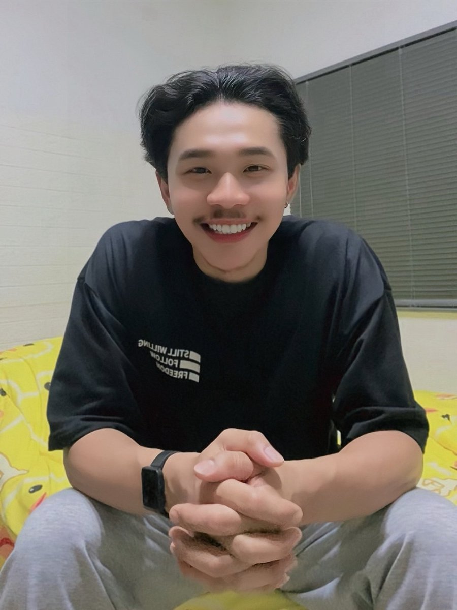 หล่อเลย กระเทยบอก🧸 tweet media