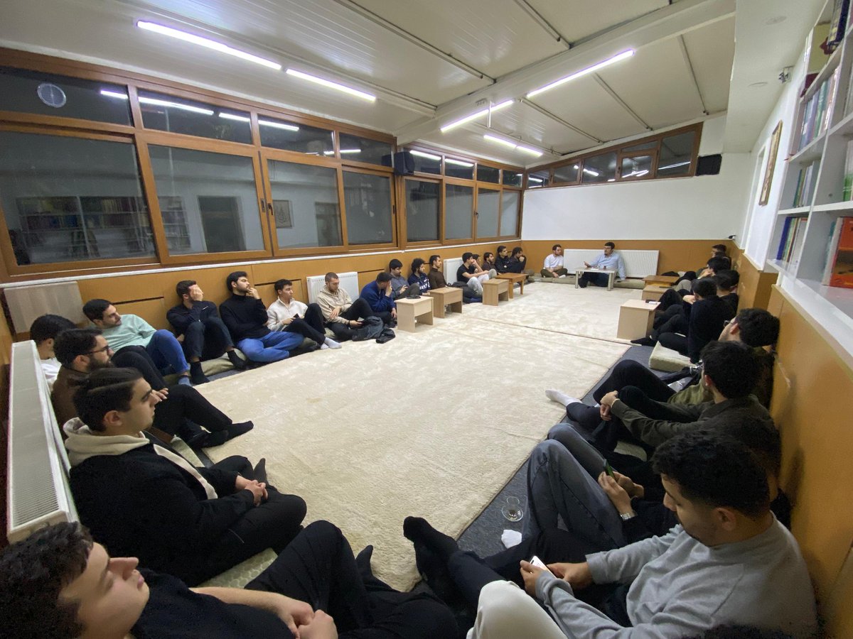 AGD İstanbul İl Başkanımız, eski Beyazıt Reisimiz Mehmet Yaroğlu’nun katılımıyla
“Aksa Tufanı ve Filistin Davamız” başlıklı programımızı gerçekleştirdik.

AGD Beyazıt Kampüsü