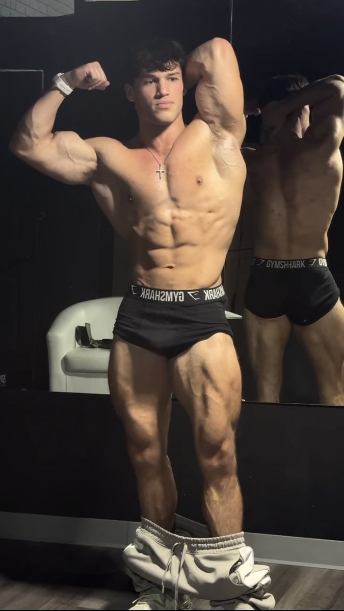 This muscle daddy deserves your Christmas cash more than you do 😵‍💫 

<a href="/Jackisjackeddd/">Jack Hutch</a>