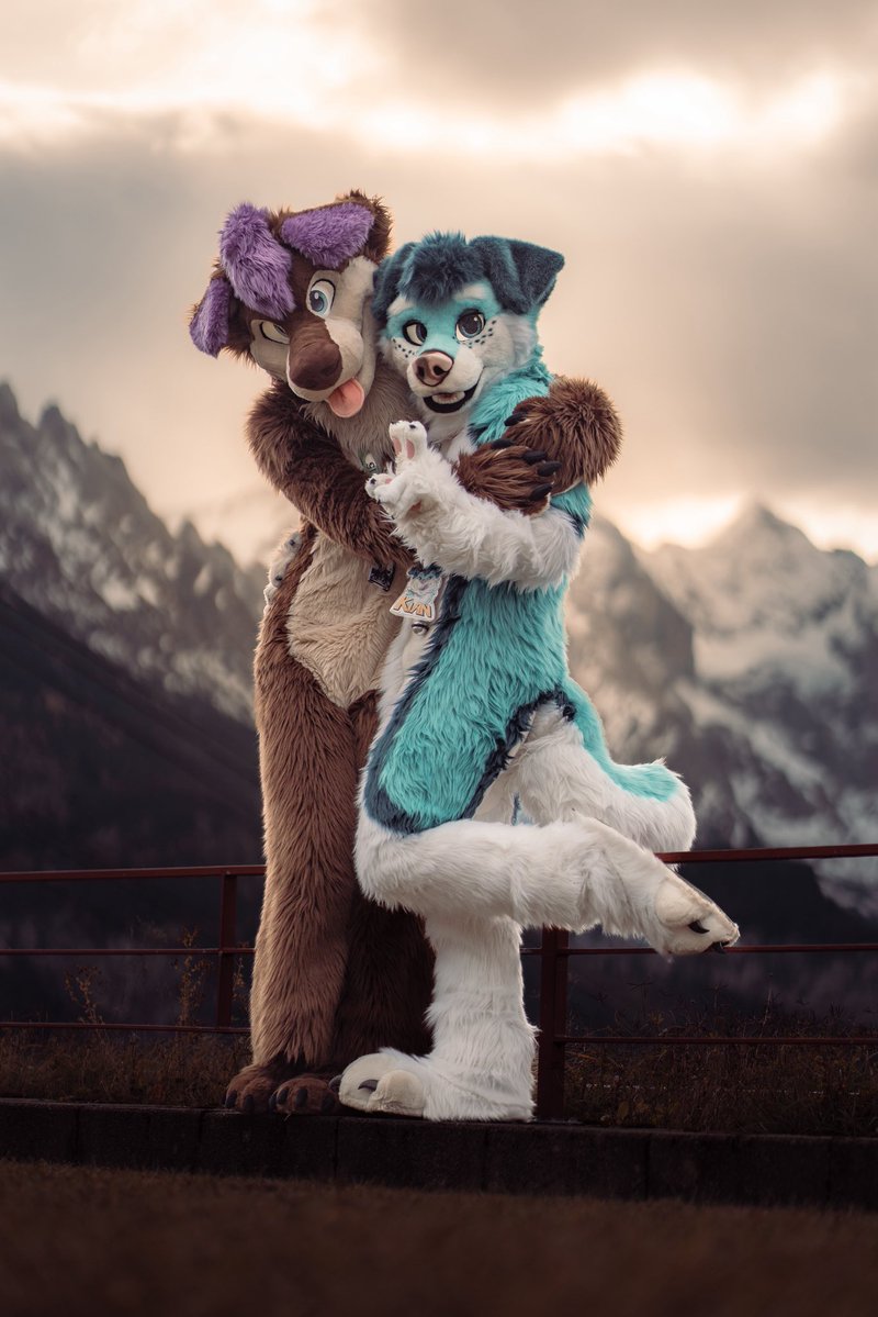 Caught myself a big cutie patootie. He also can dance really well 💜🩵