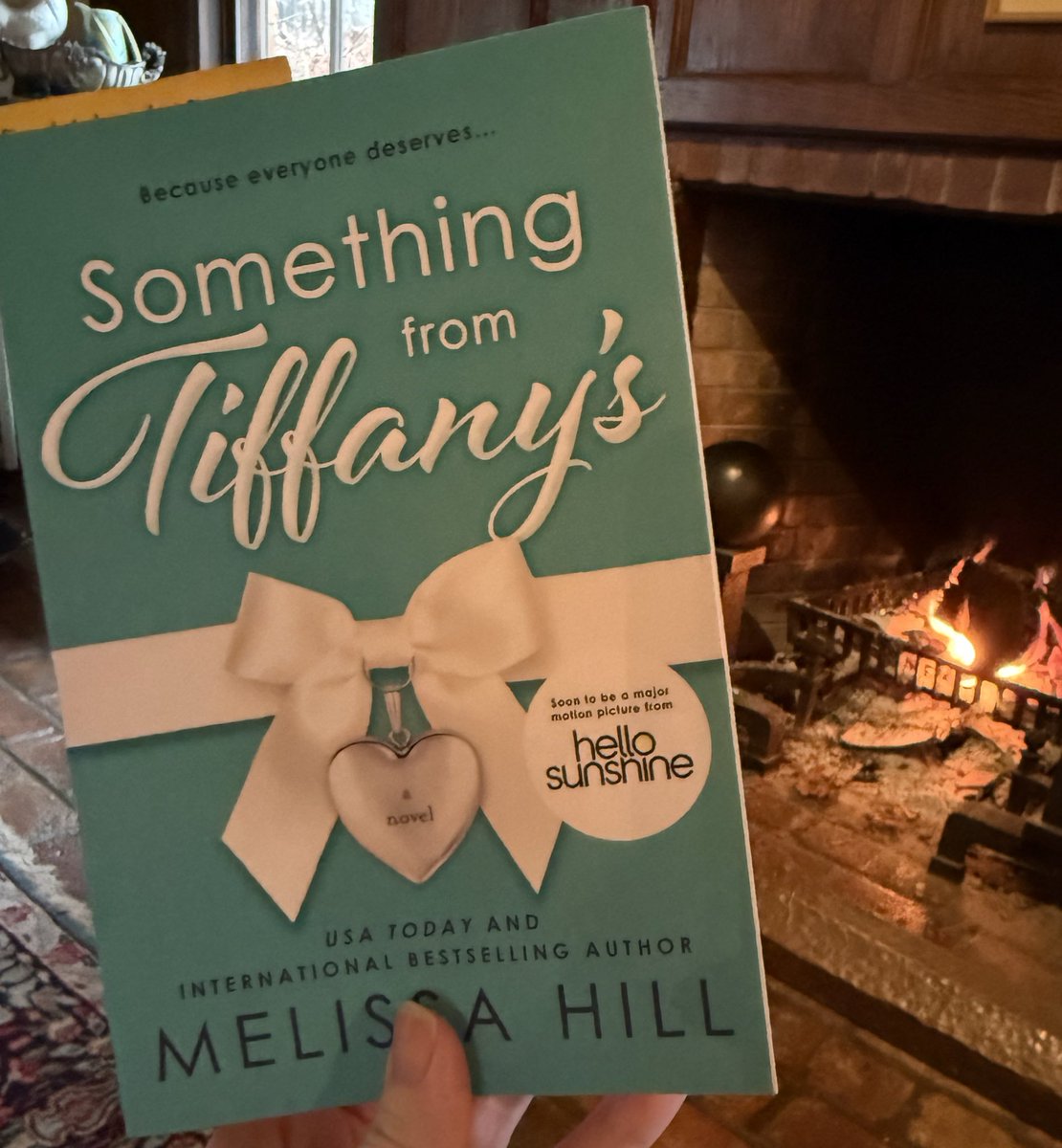 Lindsay Bookworm tweet media