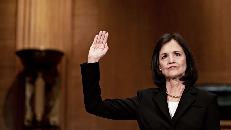 mrjuliusrose's tweet image. ask yourself this…

why do you think judy shelton is on the hush hush?

they don’t want the market to pay attention to her.

they don’t want the market to research her just yet.

why? because she wants the gold standard to return in a crypto currency type of way tied to the…