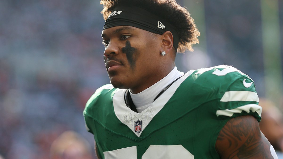 Backup Jets linebacker Mykal Walker has been a bright spot on a bad defense lately. jetswire.usatoday.com/story/sports/n…