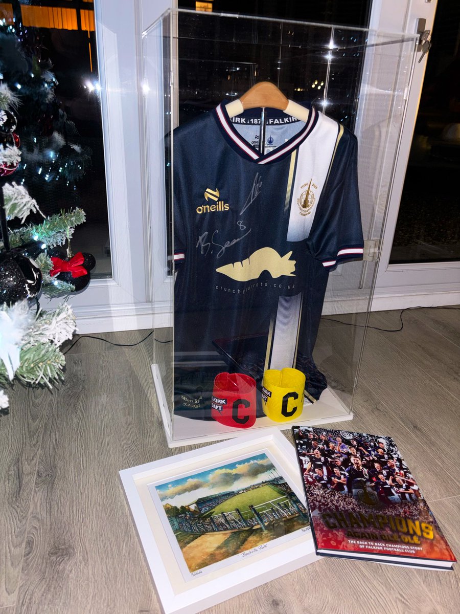 Ross J Wayne tweet media