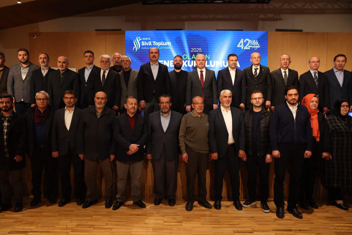 Sivil Toplum Kuruluşları Platformu’nun Olağan Genel Kurul Toplantısında, Konya’mızın sosyal hayatına değer katan kıymetli sivil toplum temsilcilerimizle bir araya geldik.

Gönüllülük esasıyla yürütülen bu çalışmaların Konya’nın mayasında yer alan birlik, dayanışma ve kardeşlik