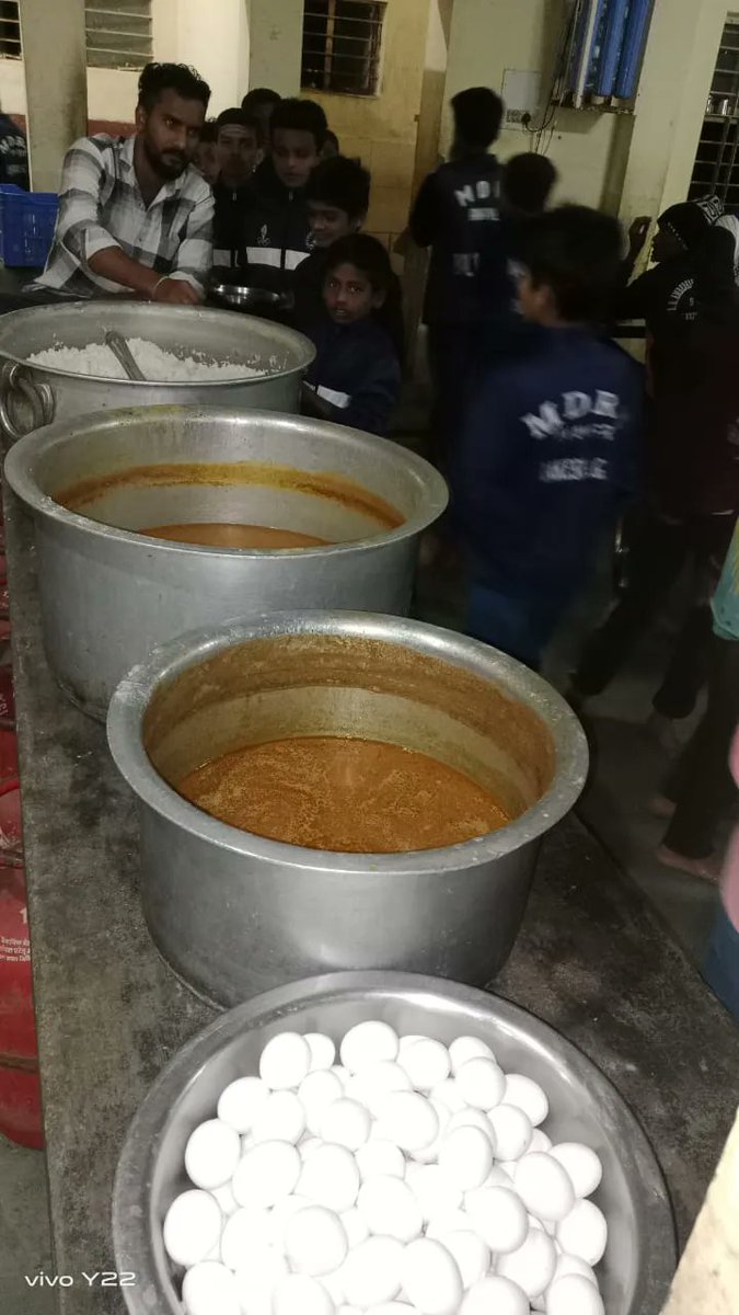 Dinner photos #SocialAudit_SWDMeals #SocialWelfare_Karnataka