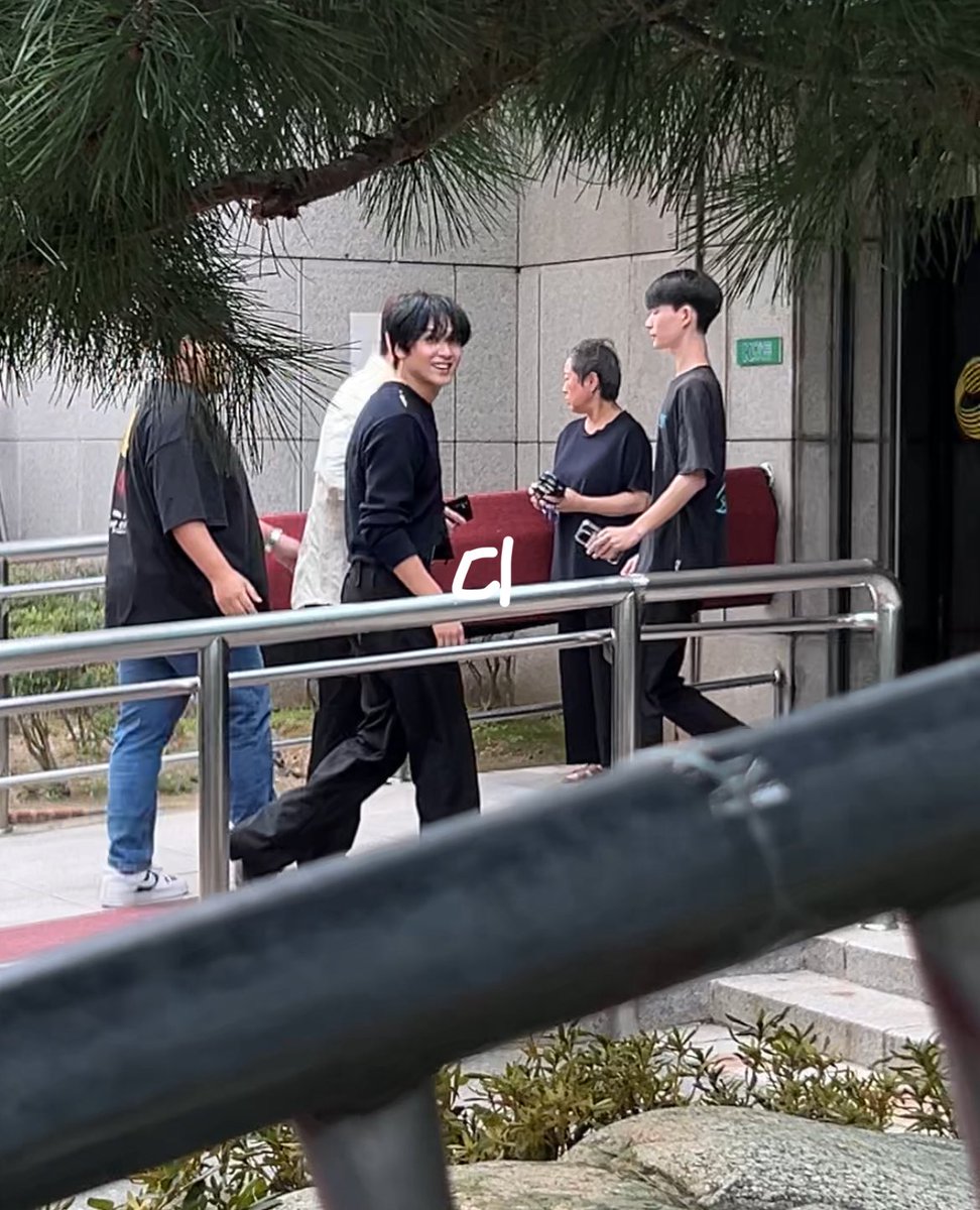 mydearda's tweet image. อุตส่าห์ตื่น(สาย) ไปแต่เช้า