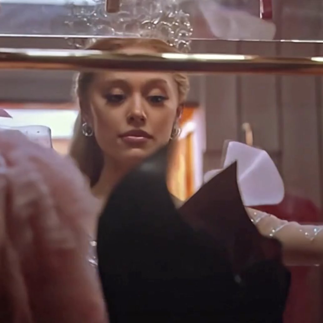 magnifcntlygay's tweet image. they stole all her joy and whimsy 🫩