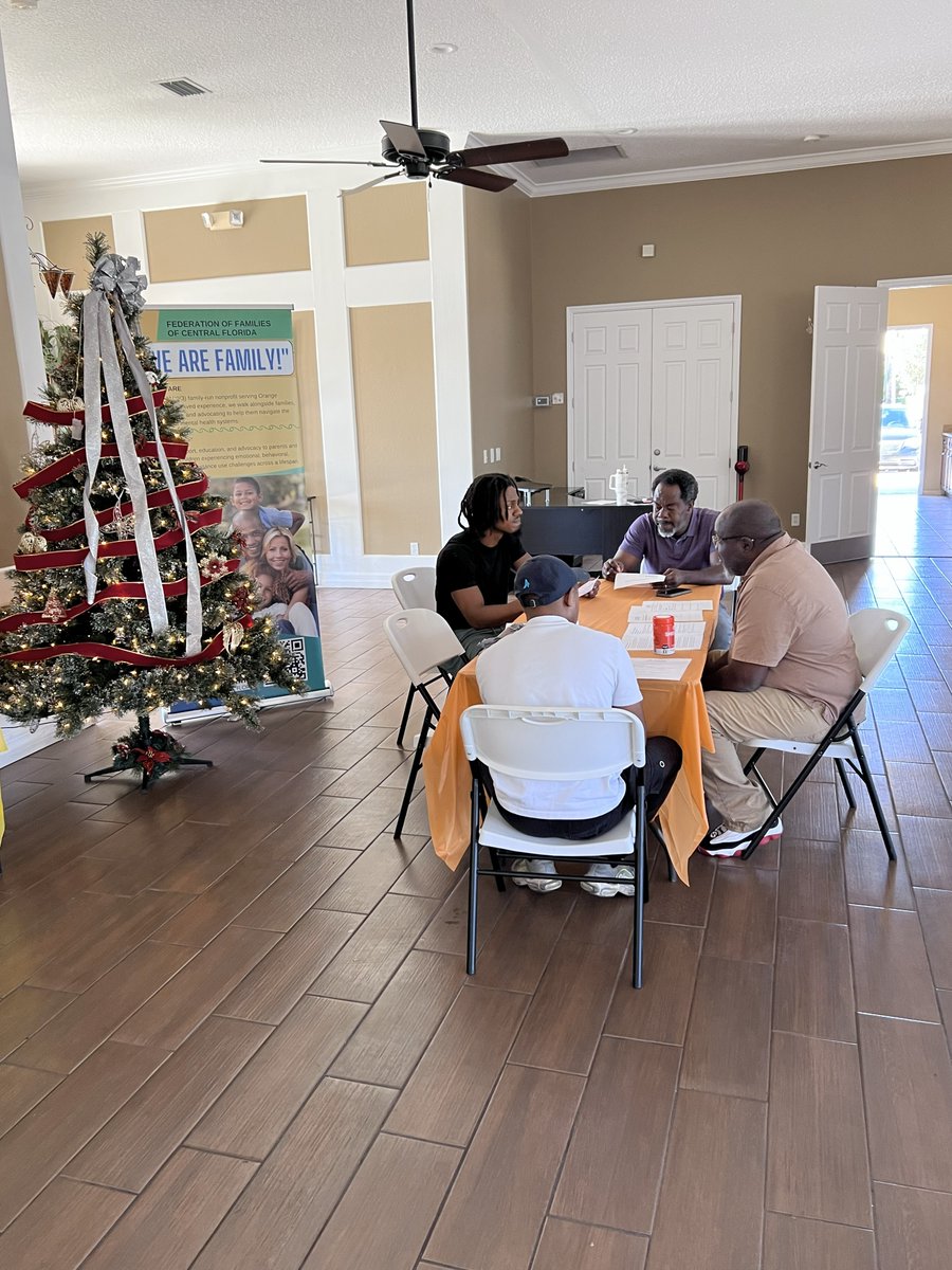 central20181's tweet photo. Our Father/Male Figure Support Group wrapped up its final gathering of the year! We talked about managing stress and holiday pressures. Thank you to everyone who showed up and supported one another.  #MensMentalHealth #CommunitySupport #FFCFL
https://t.co/lKiDGLNqNm https://t.co/WCdUQGa9NY