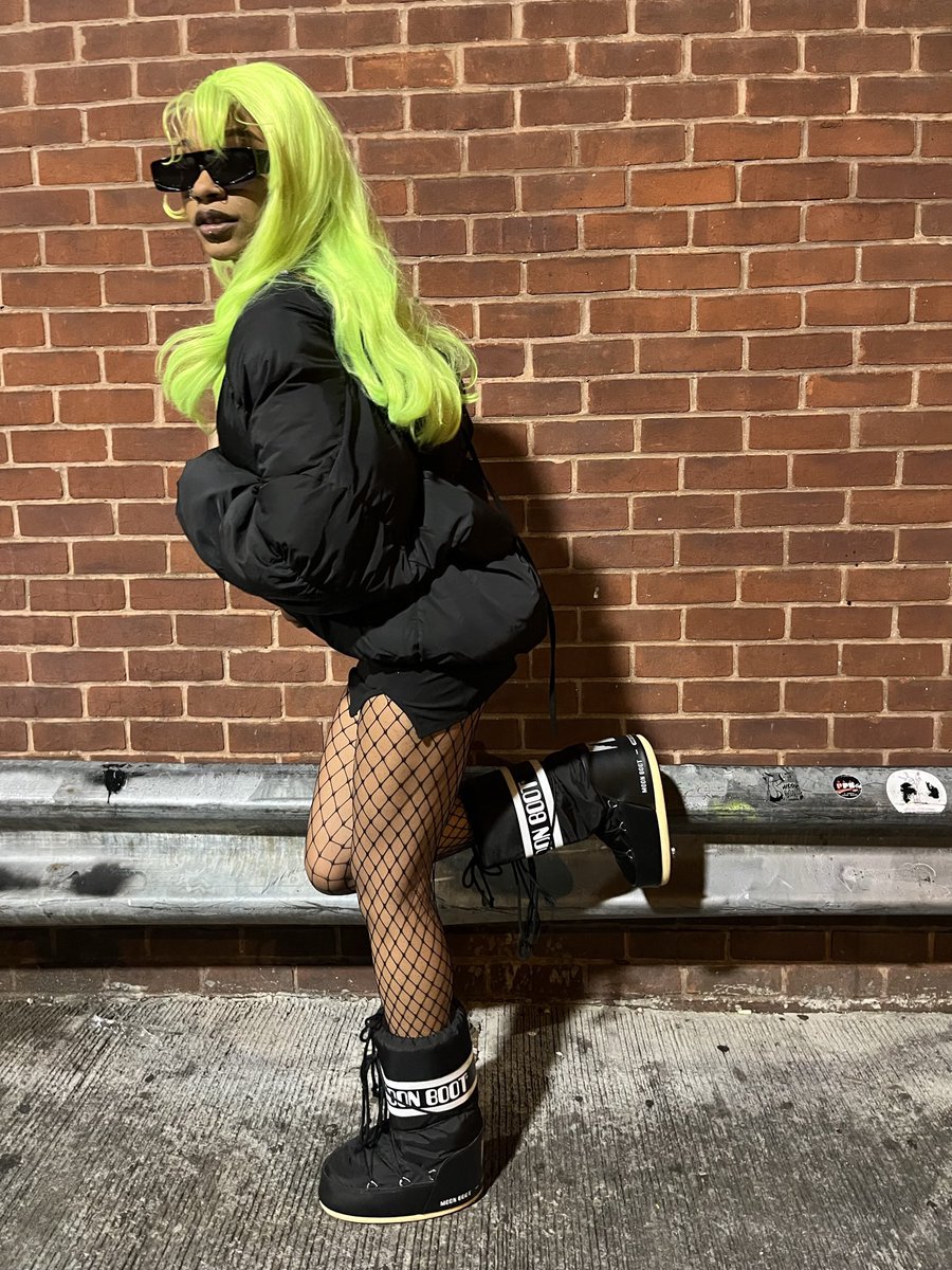 offdamoIIy's tweet image. back then