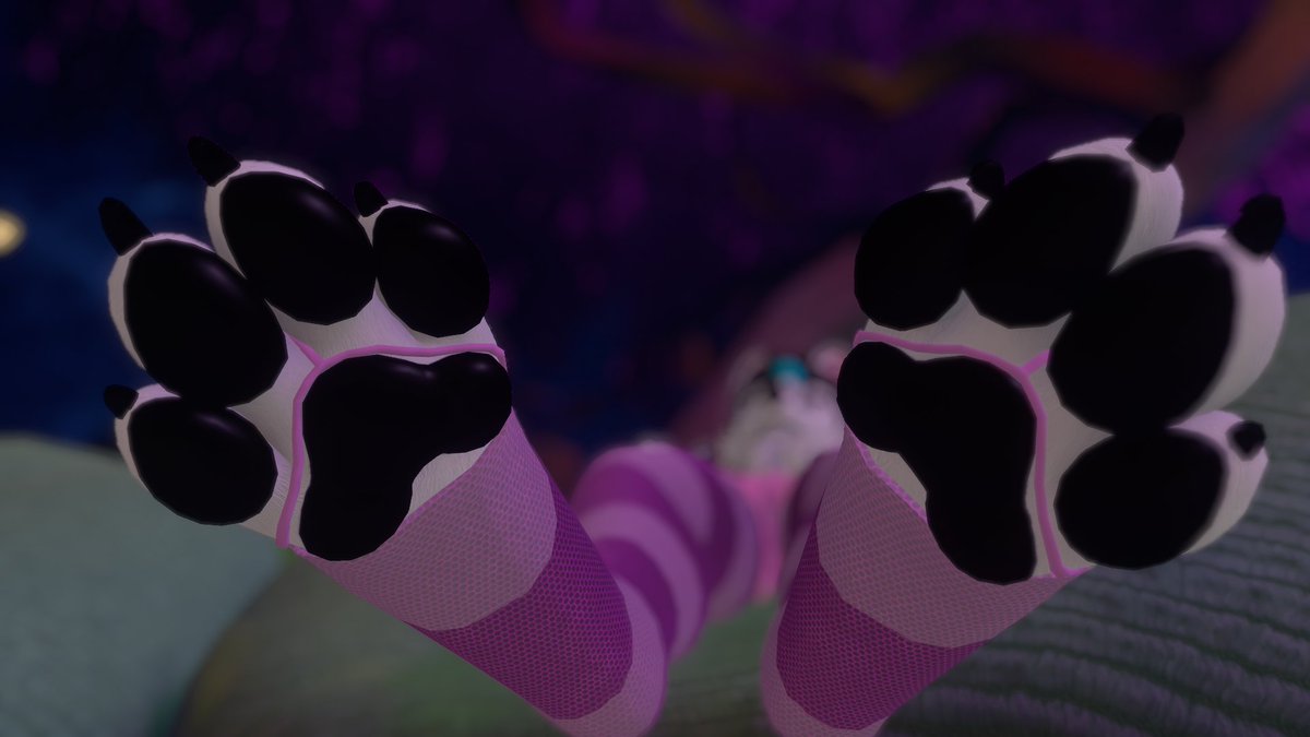 What would you do if you were under my paws like this? :3

📸 by <a href="/tokyo_3211/">tokio321🇭🇺</a> 
#paws #VRChat #furry