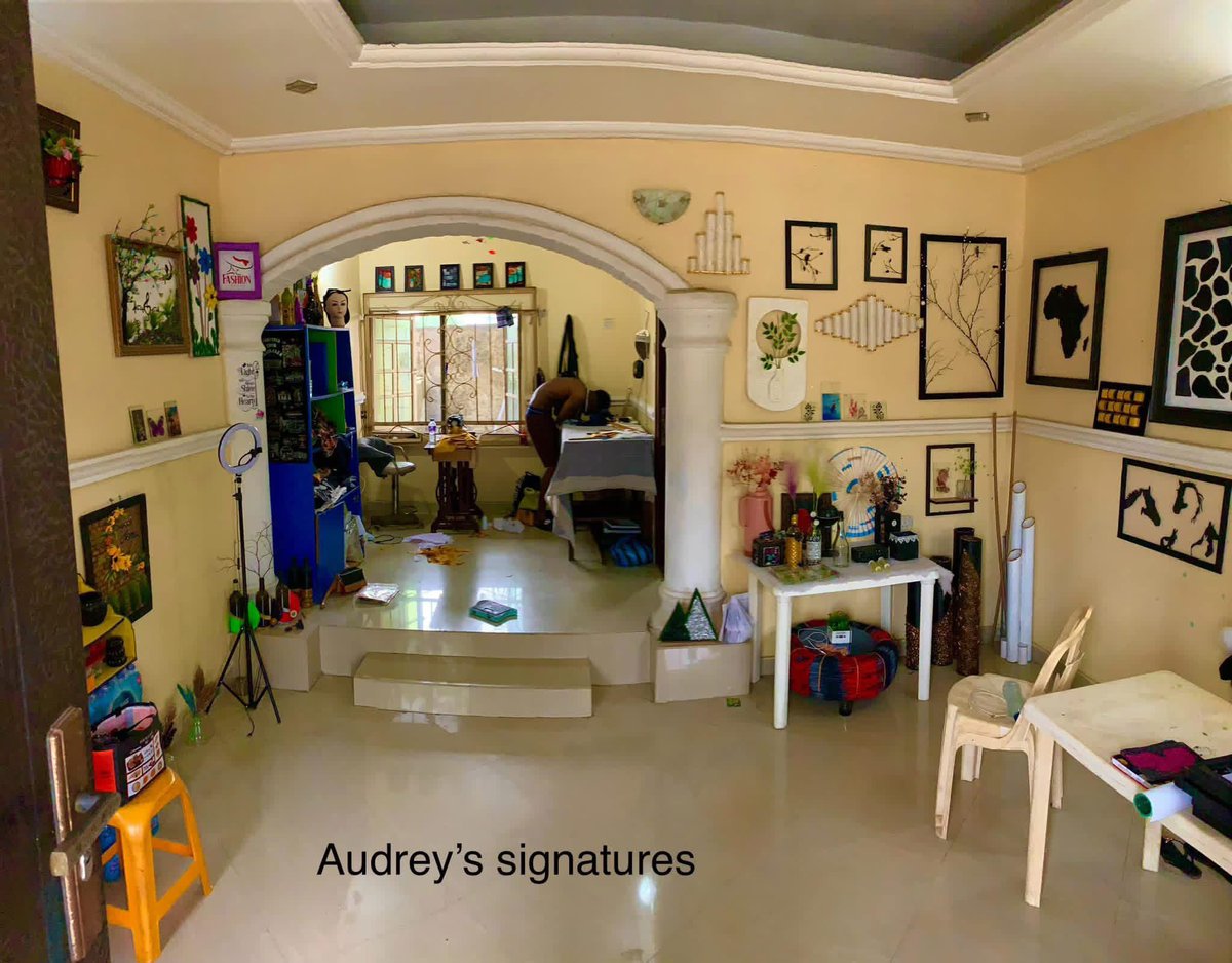 Let me share this here☺️

Before and after of my space🙈

It has never been easy for me to let go of these waste I collect, even when I end up arranging the space, it’s gets back to being scattered🤣, even after packing the waste when I’m done sweeping, you will see me ransacking