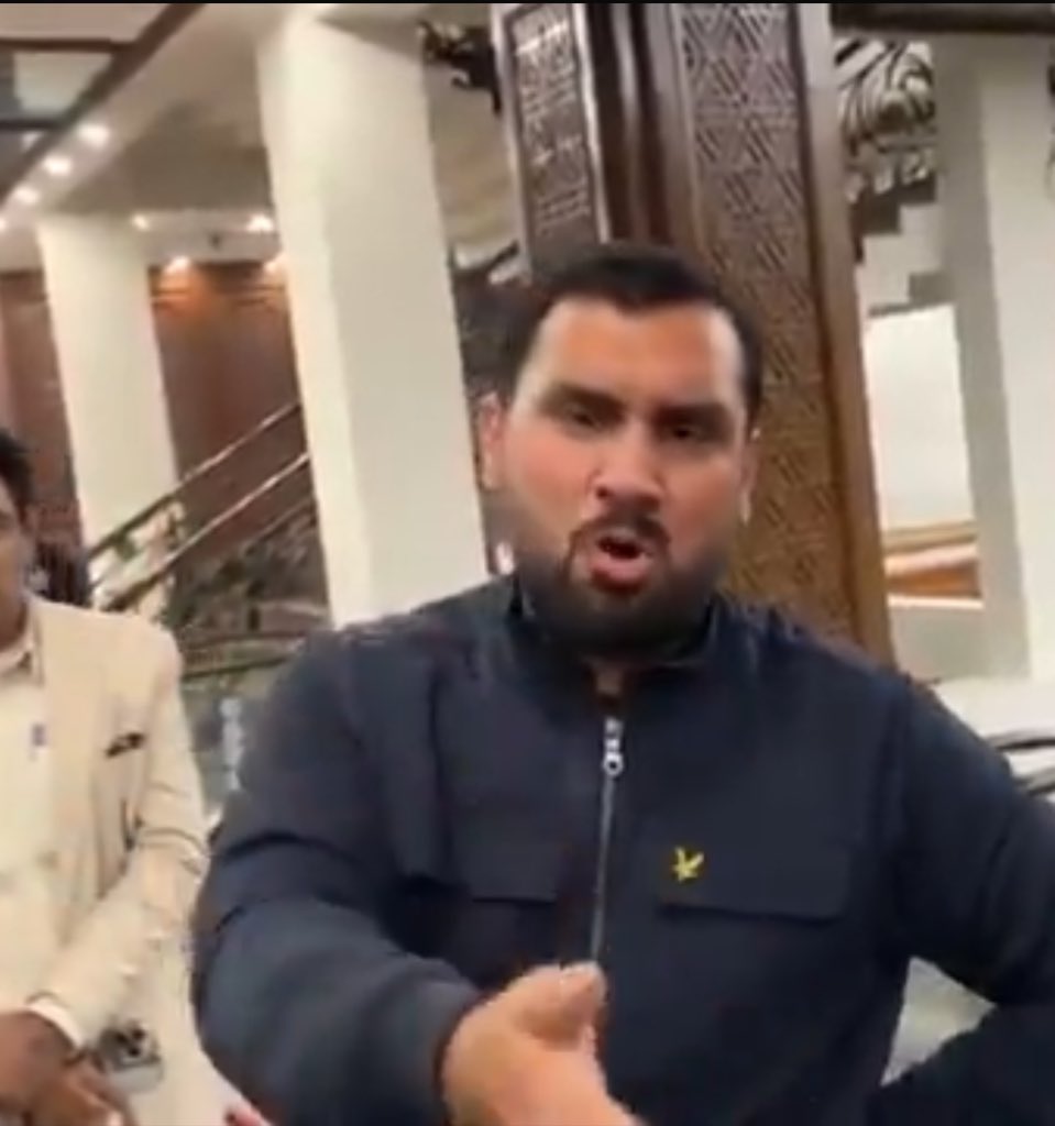 Momin_Speaks's tweet image. میں پنجاب کا باسی ان افغانیوں کو مسترد لرتا ہوں۔ اور آپ؟