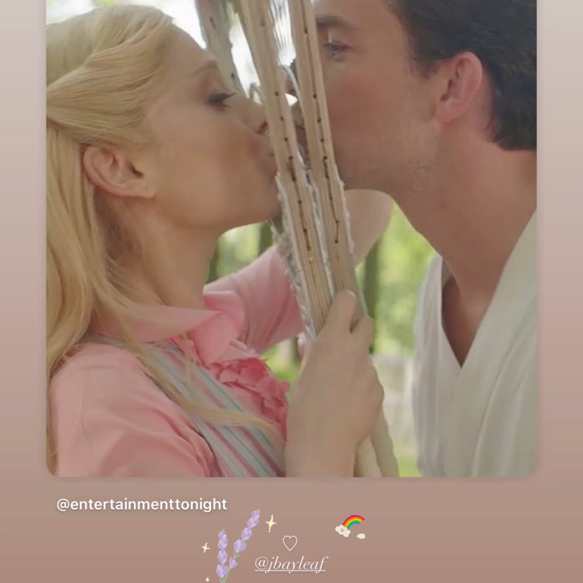 wickedcomfort's tweet photo. Ariana Grande CONFIRMS that glinyero is a LAVENDER RELATIONSHIP! https://t.co/Iwpjk3Bc9V