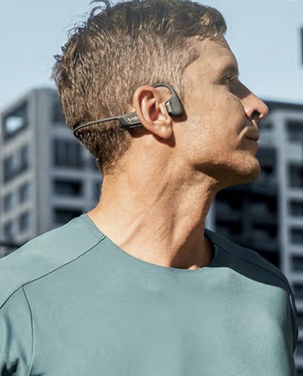 <a href="/alazzazy/">علي العزازي</a> انا استخدم هذه السماعه مريحه وعملها مثل عمل السماعه الطبيه انتقال الصوت عن طريق العظمه وليس الاذن …