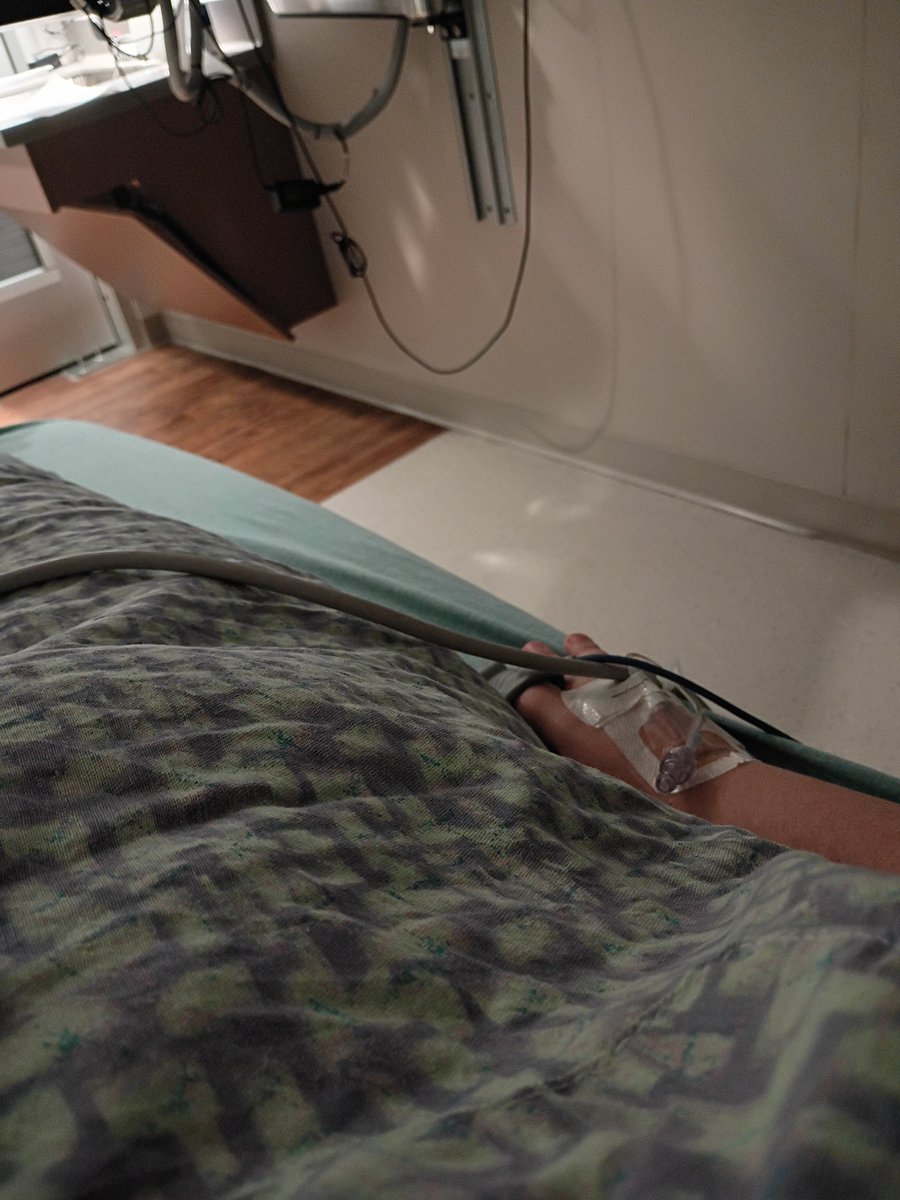 ToastedMochaVT's tweet image. Soooo... I'm in the ER... Don't know what's wrong yet 😅