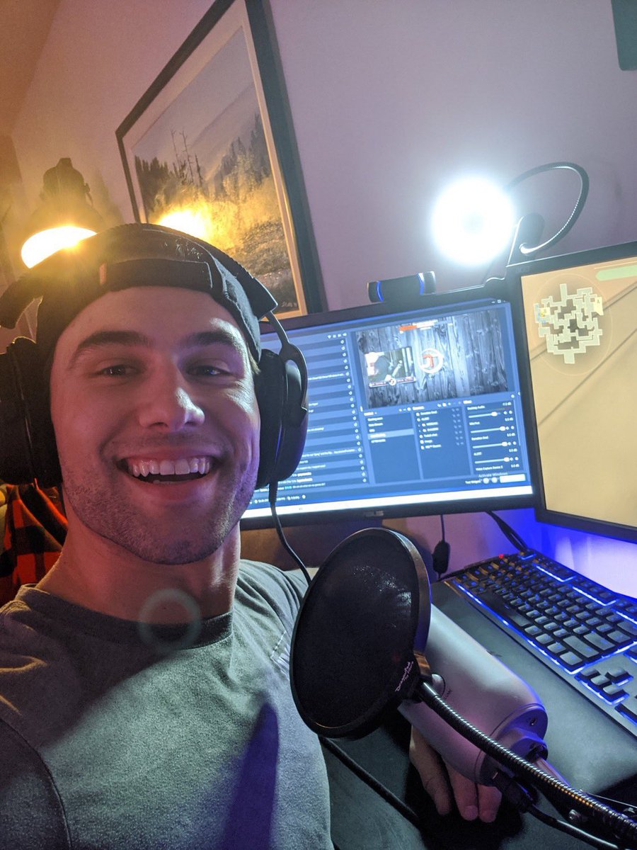 bluberryskip's tweet image. so gamer boyfriend coded