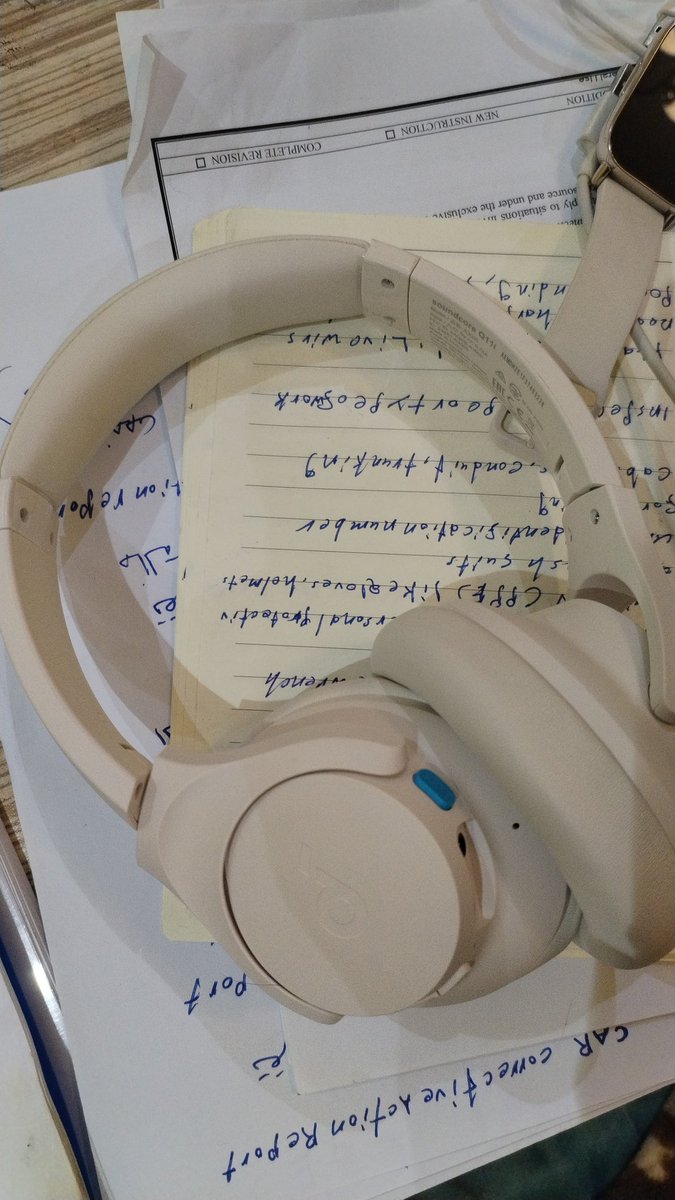 <a href="/alazzazy/">علي العزازي</a> توبتني منها ، مع اني توني شاريها مالها اسبوعين
و فكرة حلوة اني استخدم السبيكر