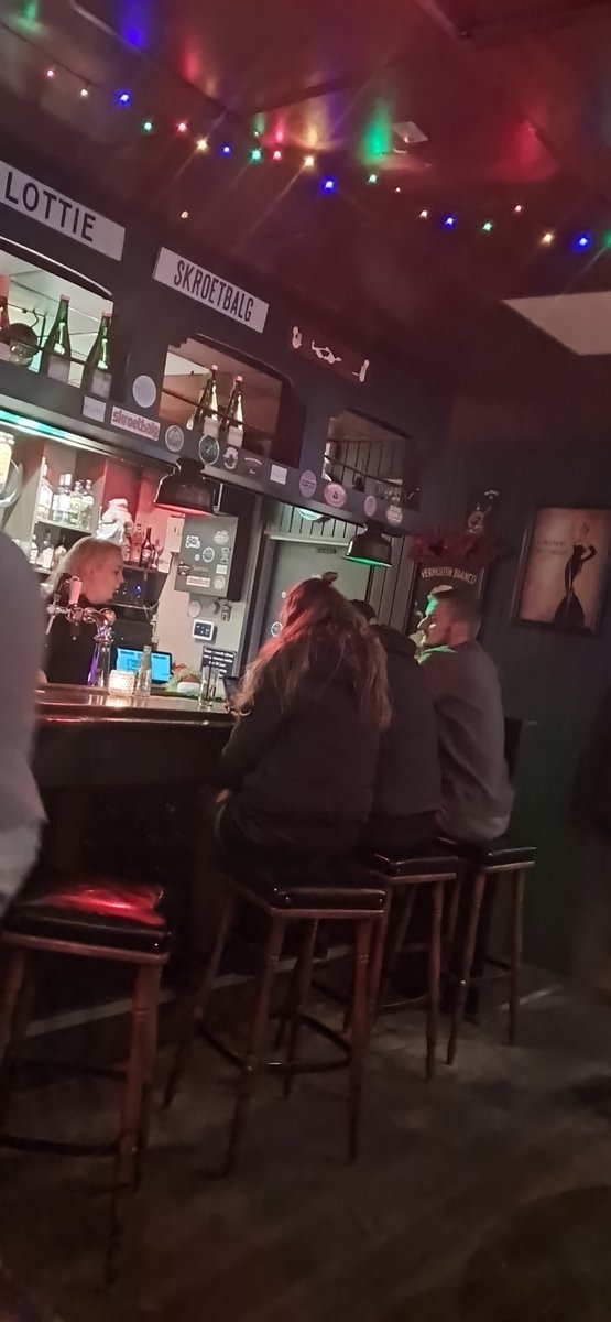 OnnoTen's tweet image. Babbel begint mijn favoriete kroeg te worden in de buurt. Schieve deure komt in de buurt