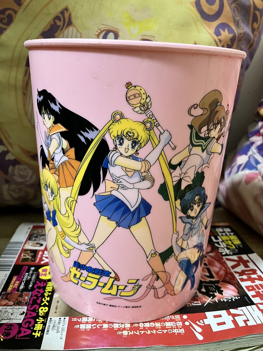 おはようございます🌞 年内も残り数日。ゴミ箱もきれいに