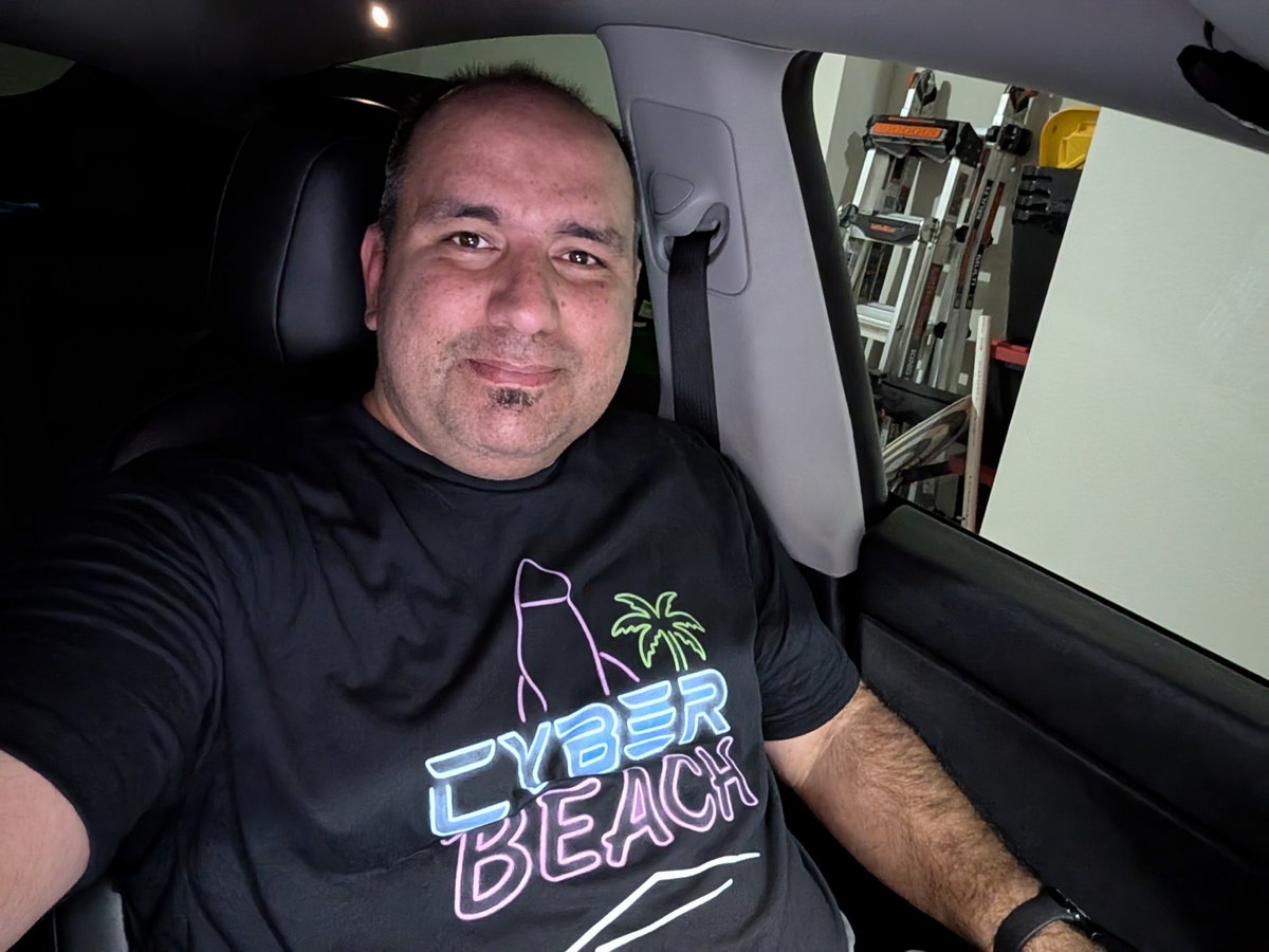 drvrjay's tweet image. See ya soon Cyber Beach. 🚗💨💨💨💨