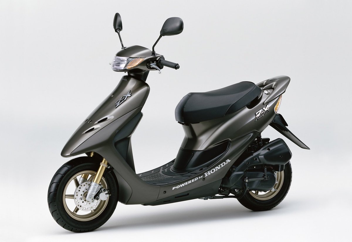 横スカ 皆さん おはようございます！ スポスクの超定番と 成り上がった