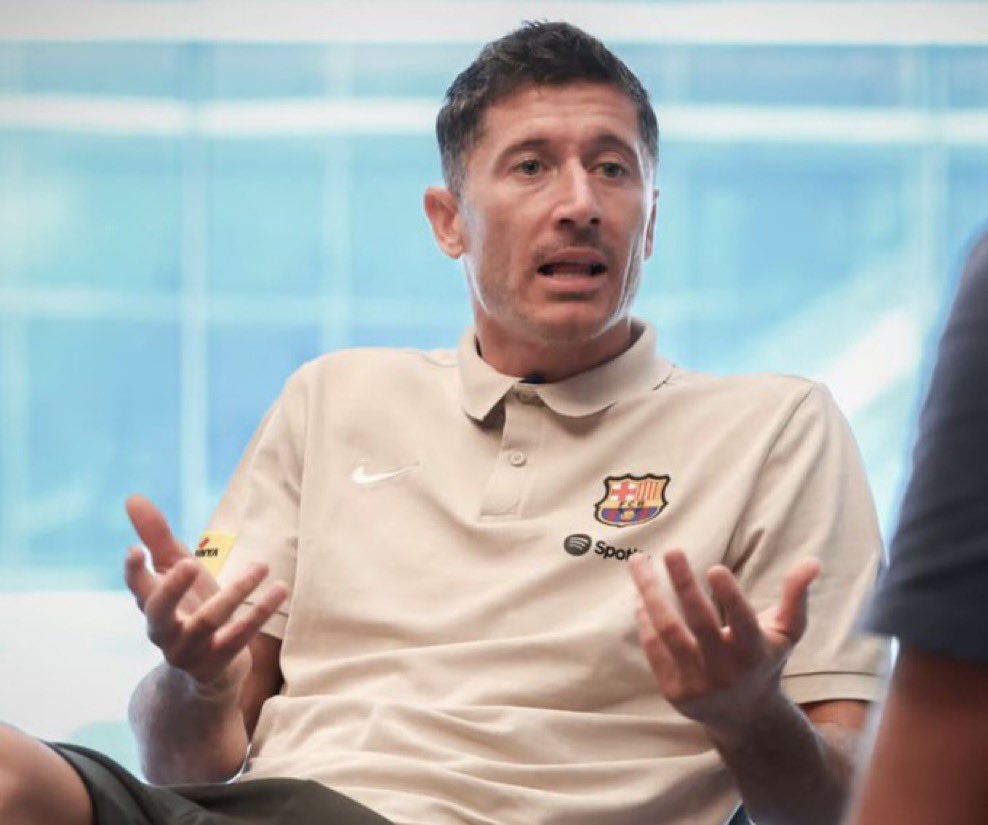 ManagingBarca's tweet image. 🚨🚨🗣️ Is it true that Barcelona asked you to stop scoring goals in order to not pay a bonus to Bayern Münich?

Lewandowski: "There are some things that I don't want to speak about. I respect FC Barcelona, and everyone who works there."

"I was aware of the club situation. Many…