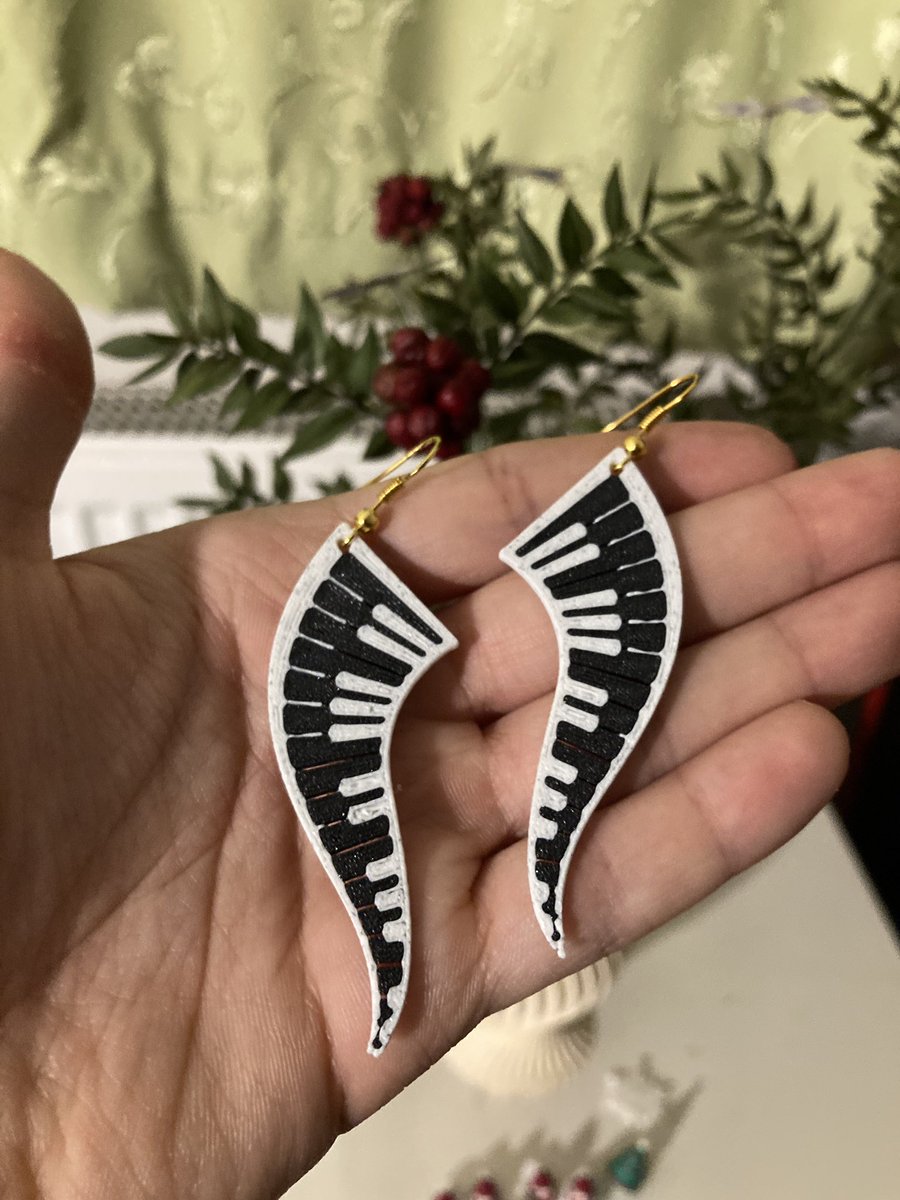 GoghOne's tweet image. Resim bölümünden bir bok olamaycağını anladığım için küpe işine girdim, ilgilenenler mesaj atabilir veya dolaptan sipariş edebilir…
link.dolap.com/vrrqie