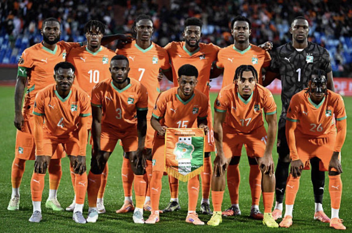 saedeciv's tweet image. 🇨🇮 Probables adversaires des Éléphants en huitièmes de finale: 

🔹 1️⃣ Si la Côte d’Ivoire termine 1ʳᵉ du groupe F
➡️ Huitième de finale contre le 2ᵉ du groupe E :
🇧🇫 Burkina Faso | 🇩🇿 Algérie | 🇬🇶 Guinée équatoriale. 

🔹 2️⃣ Si la Côte d’Ivoire termine 2ᵉ du groupe F
➡️…