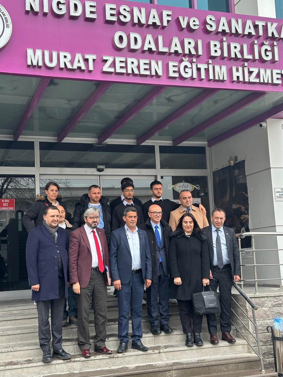 Bugün Niğde’de Genel Başkan Yardımcılarımız Zeynep Sudan Hanımefendi ve Seyit Karaca beyfendi ve Halkla ilişikler başkan yardımcımız Eşref Dağ beyfendi ile Esnaf ve Sanatkarlar Odalar  Birliği ziyaretimiz. <a href="/zeynep_sudan/">Zeynep Sudan</a> <a href="/KaracaSeyit/">Dr.Seyit Karaca</a> <a href="/mevlutgumus51/">Mevlüt Gümüş</a> <a href="/alibabacan/">Ali Babacan</a> <a href="/devapartisi/">DEVA Partisi</a>