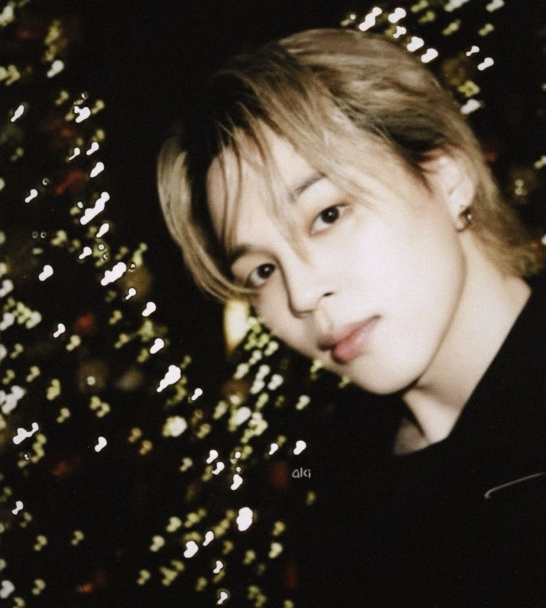 JiminLatinoFB's tweet image. Volverse viral solo por mostrar tu rostro 🙌👏🏻 sin duda es algo que Jimin hace con facilidad y su nuevo instagram es la prueba de ello. #JiminLatinoFB