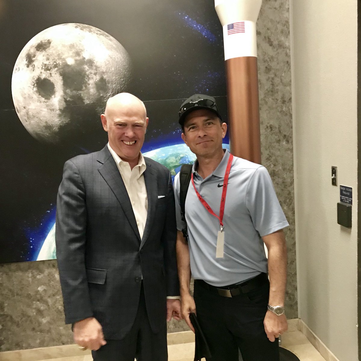 Big move by <a href="/blueorigin/">Blue Origin</a>. Had the pleasure to hear <a href="/torybruno/">Tory Bruno</a> speak about the space race and national security in 2019. #AEHF5

x.com/blueorigin/sta…