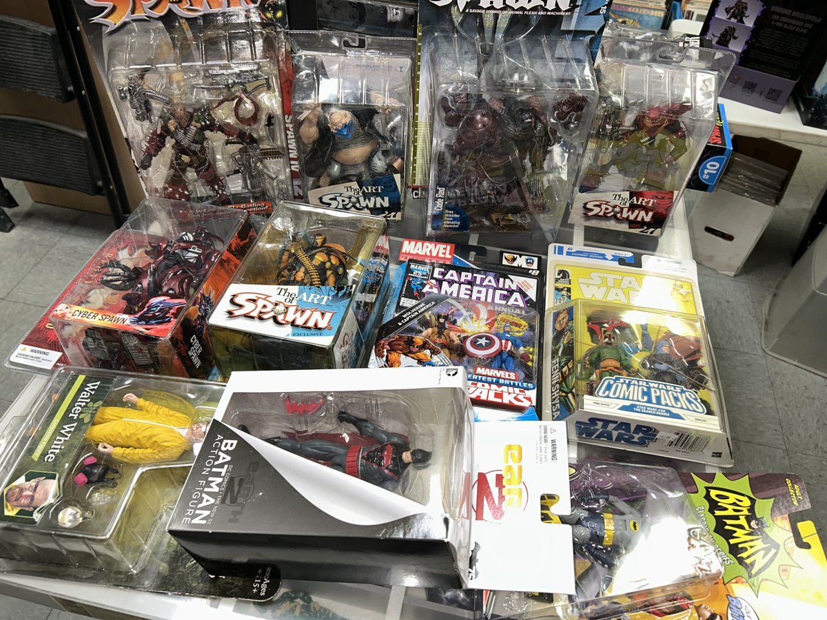 waxpaxquake's tweet photo. #kotobukiya #starwarsblackseries #predatorneca #marvellegends #spawnfigures #quakecollectibles #waxpaxquake #vintageshop #vintagestore #recordstore #vinylrecords #collectiblesstore #vintagetoystore #toystore #toys4sale Always OPEN 12pm to 7pm 6 days a week, closed Mondays. https://t.co/lbRRq9Divi