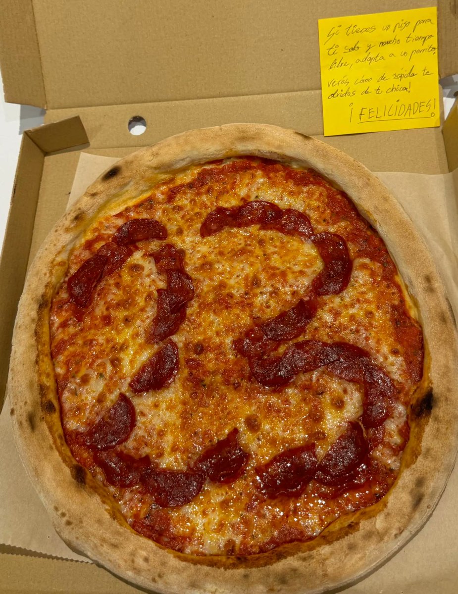 PropositoyVida's tweet image. Mis máximos respetos al restaurante por la pizza y la nota