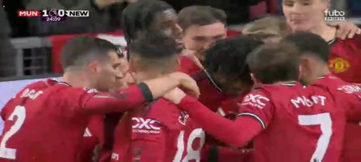 Patrick Dorgu are you MAD???????? 

Manchester United 1-0 Newcastle United 

#MUNNEW   #PremierLeague