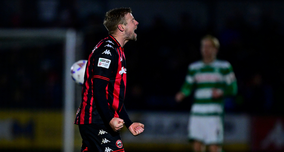 TCFC_Official's tweet photo. 🙌 It means this much...

❤️🖤 #WeAreTheCity https://t.co/PpW6dcLB0i