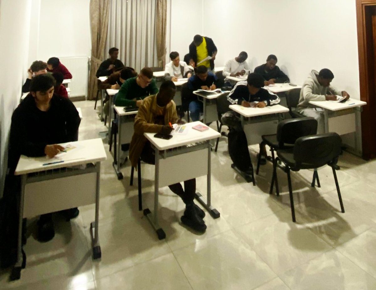 TDV Ankara İl Eğitim Hizmetleri Koordinatörlüğü olarak, TÖMER’de eğitim alan Uluslararası İlahiyat Lisans Programı öğrencilerimize mütalaa saatlerinde ödevlerinde yardımcı oluyoruz ve eğitici etkinliklerle Türkçe gelişimlerini destekliyoruz.
<a href="/DiyanetVakfi/">Türkiye Diyanet Vakfı</a> 
#tdv