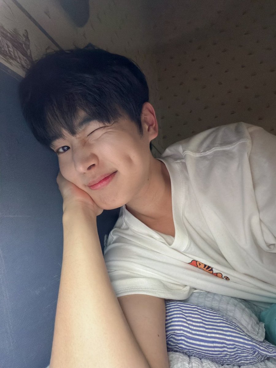 내놔..인라....😭😭