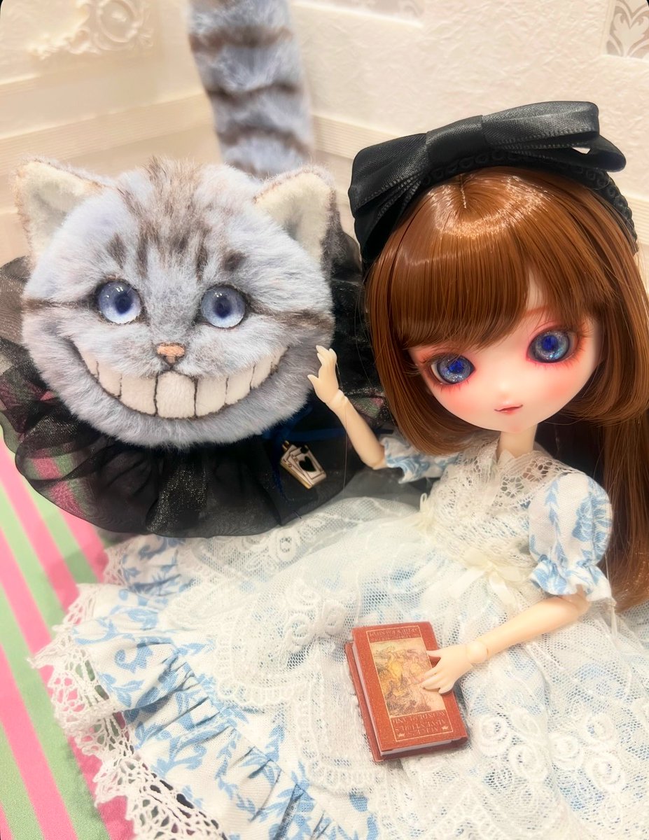 little anne 様（<a href="/Chicoberry_doll/">chico*little anne*</a>）の素敵なお洋服がたくさん入った福袋が届いたので1着お着替えしました〜🐰
フリルたっぷりでとっても可愛いワンピース😍
 #ハルモニアブルーム